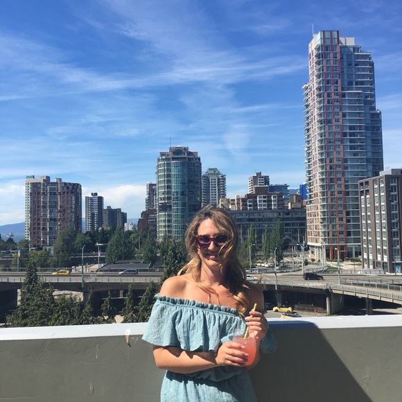 Meet your Posher, Brittany - Picture 3 of 6